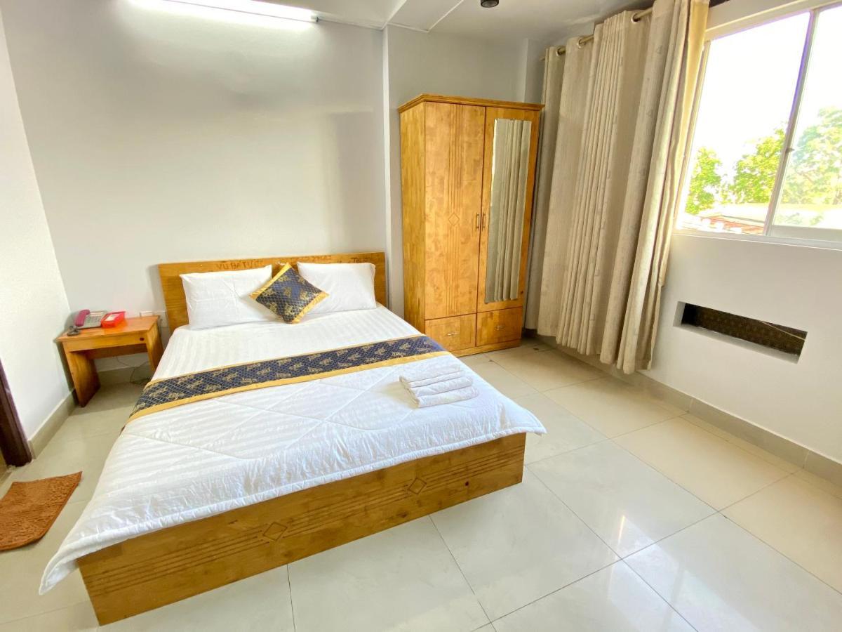 Thien Son Hotel *